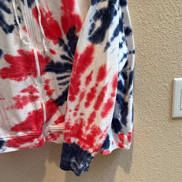 Brand new without Tags / Old Navy Red and Blue Tie-Dye Hoodie - Picture 5 of 10